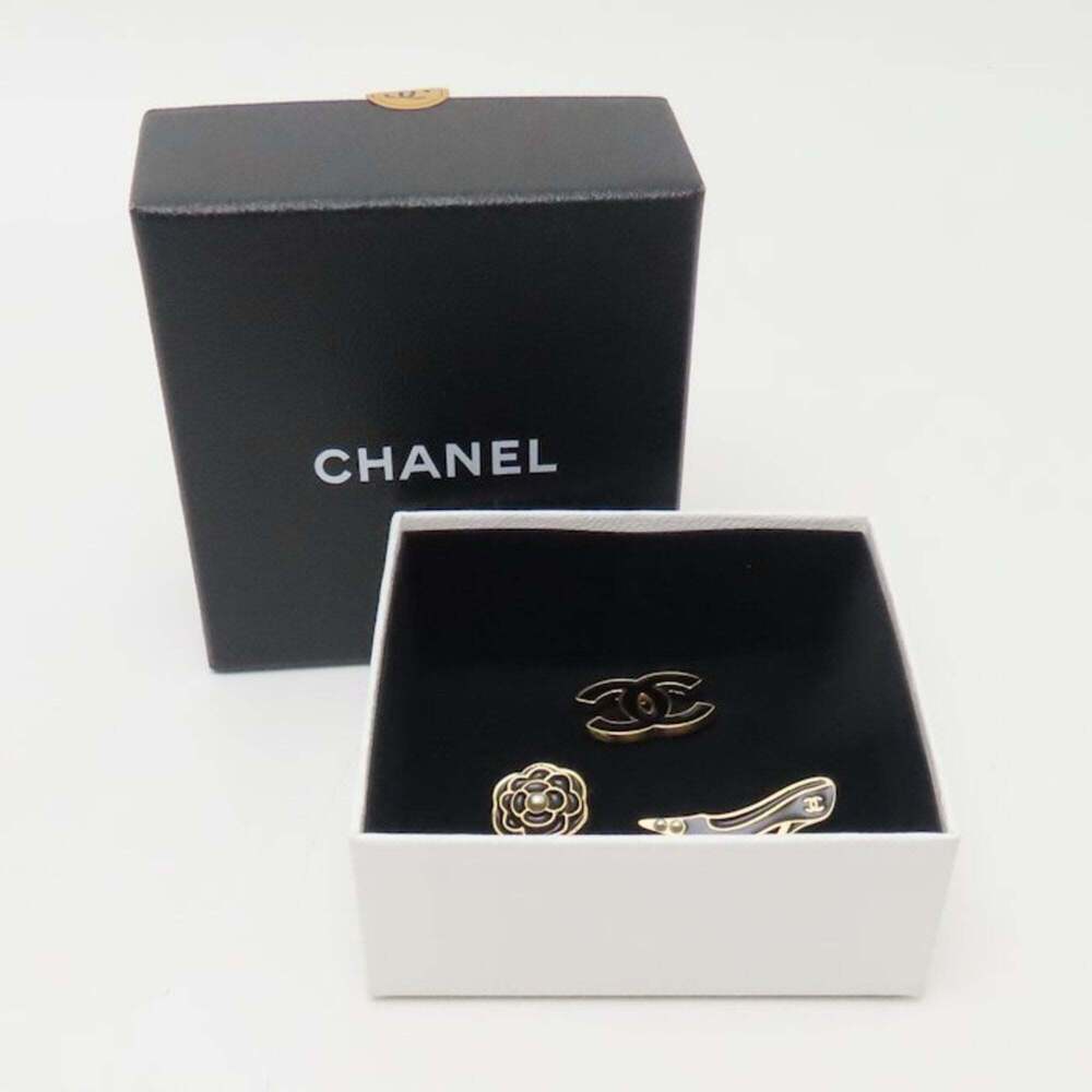 CHANEL Authentic Gold Logo Brooch - Picture 8 of 8